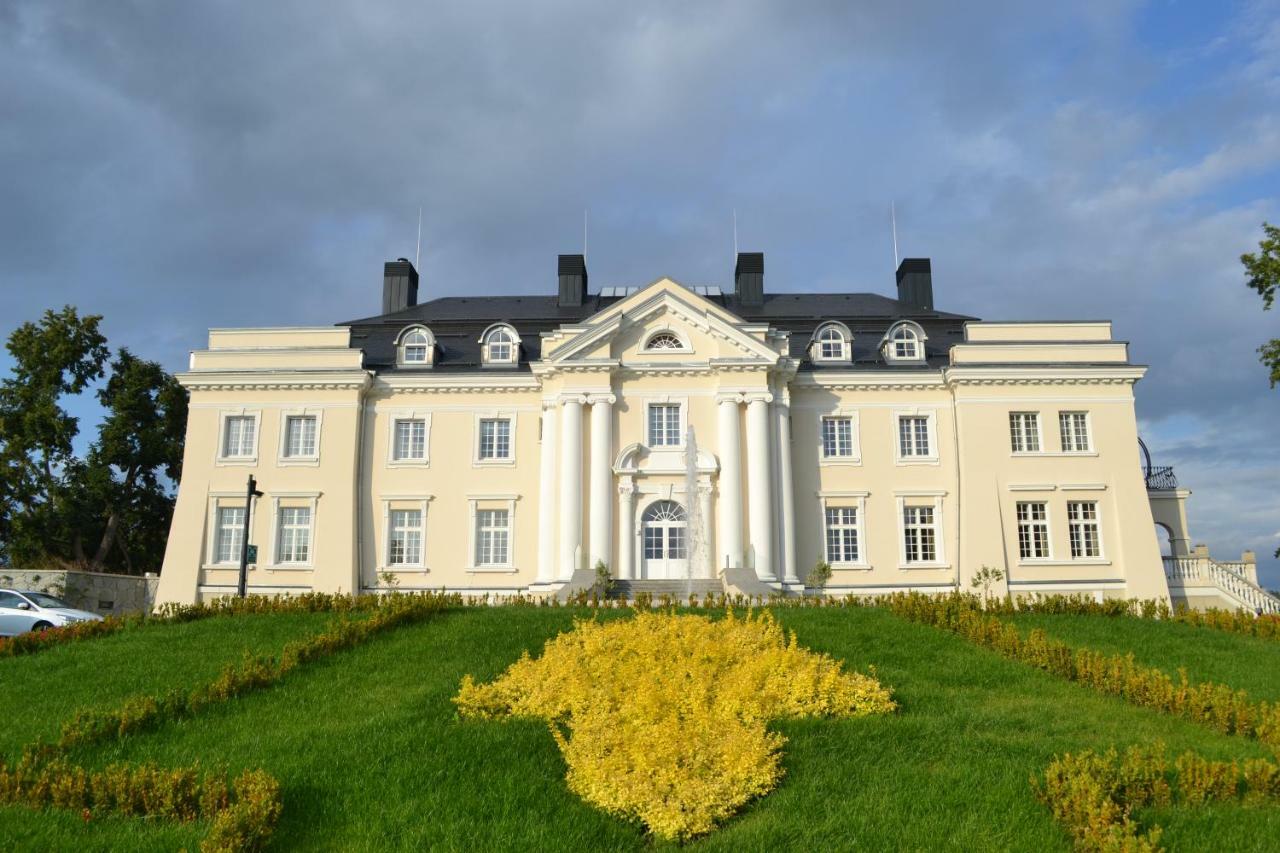 Palac Komierowo Hotel Sępólno Krajeńskie Exterior foto