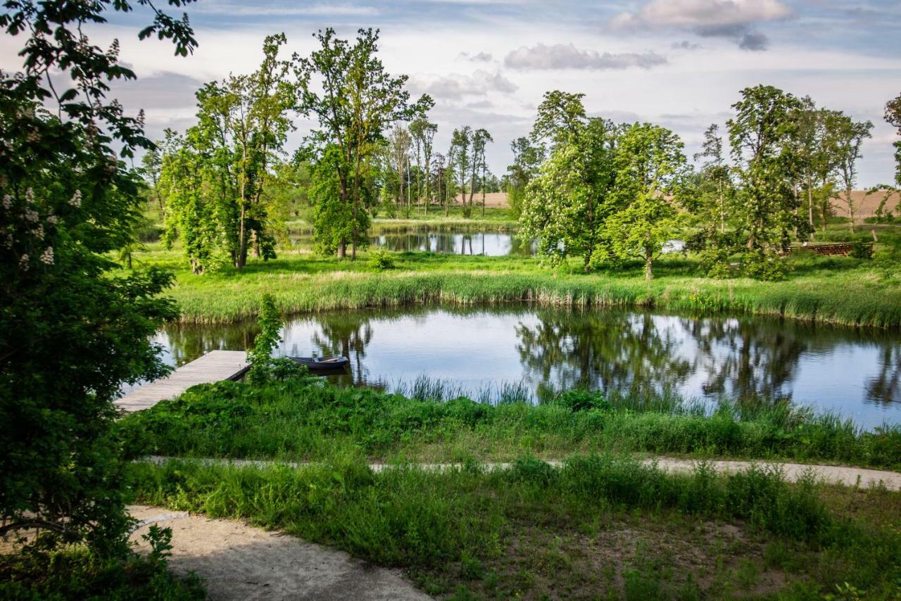 Palac Komierowo Hotel Sępólno Krajeńskie Exterior foto