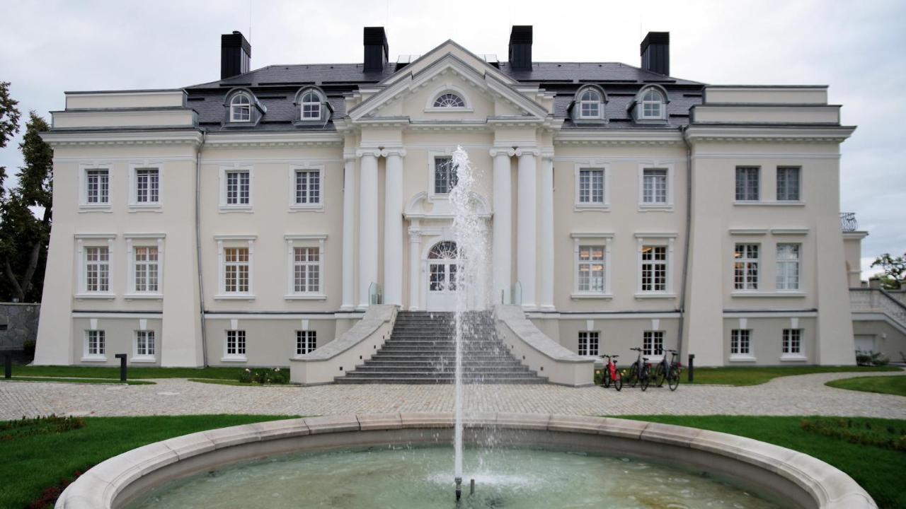 Palac Komierowo Hotel Sępólno Krajeńskie Exterior foto