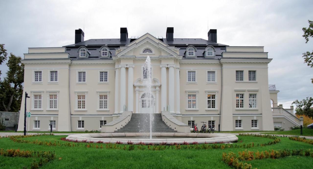 Palac Komierowo Hotel Sępólno Krajeńskie Exterior foto