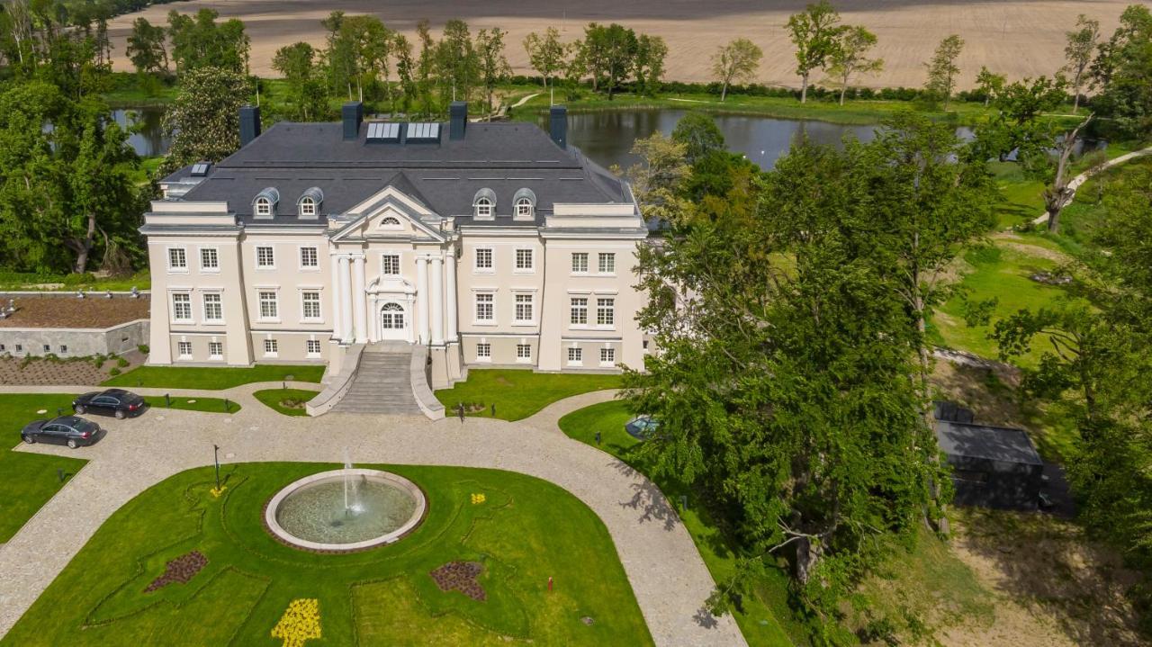 Palac Komierowo Sepolno Krajenskie Exterior foto
